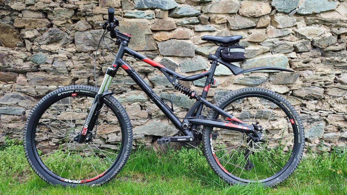 Rockrider 520S celoodpružené kotoučové brzdy