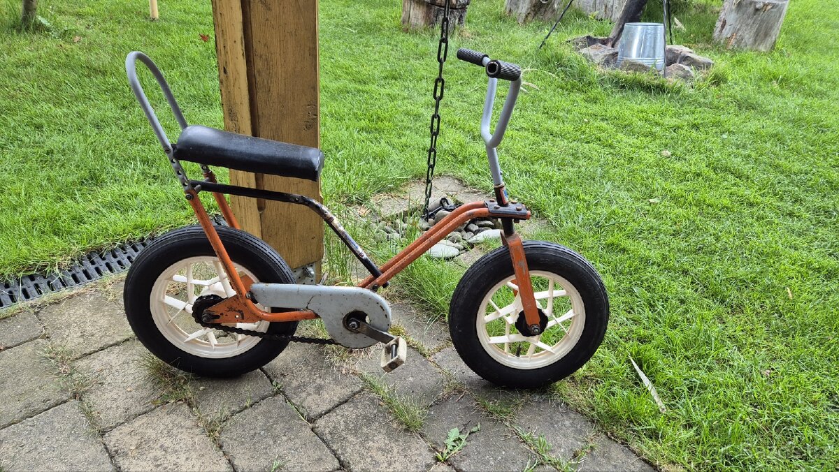 Retro kolo BLESK