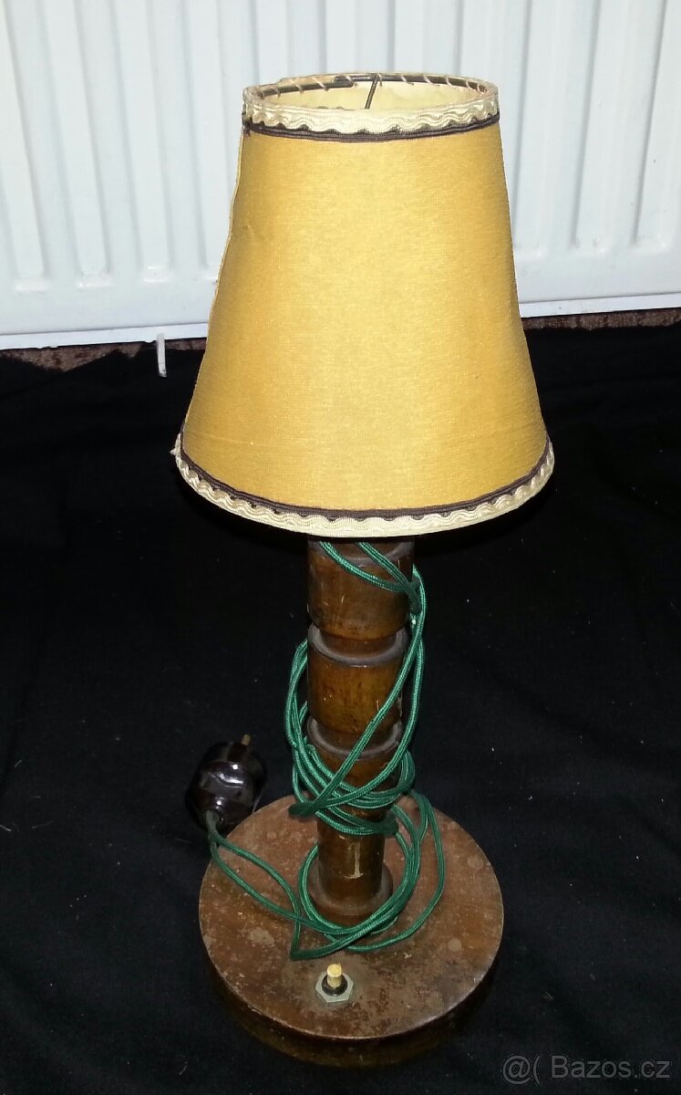 Stará stolní lampa
