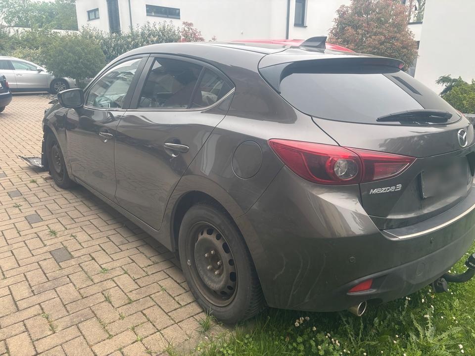 Koupím Mazda 3