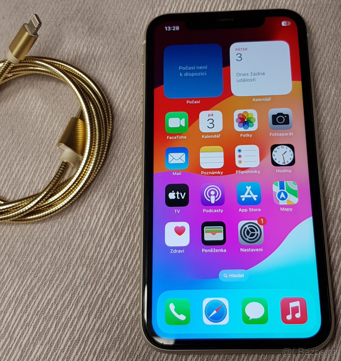 iPhone 11, 64GB, velmi pěkný stav, kondice baterie 100%