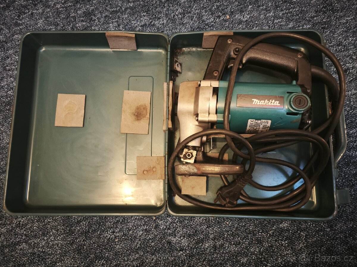 Makita JS3200