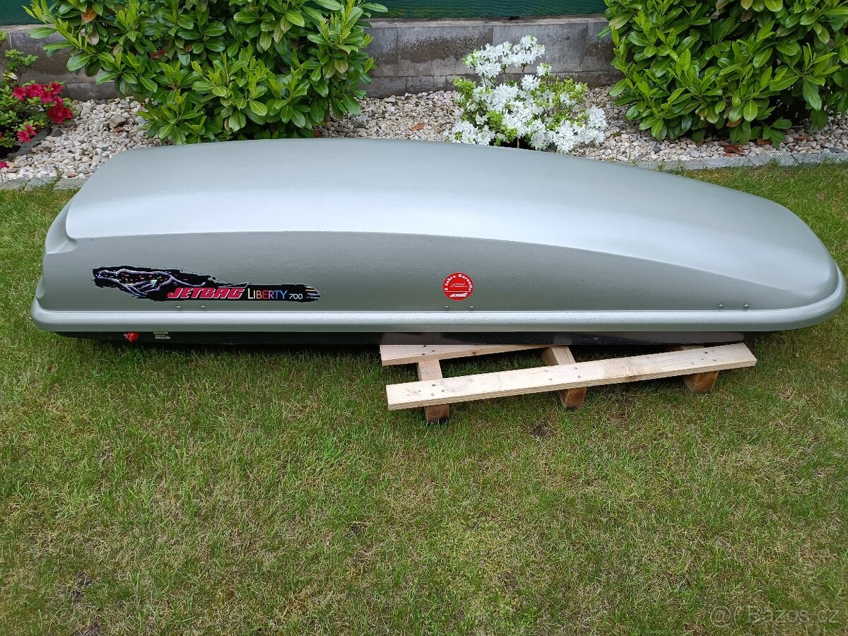 Střešní box na auto Jetbag liberty 700