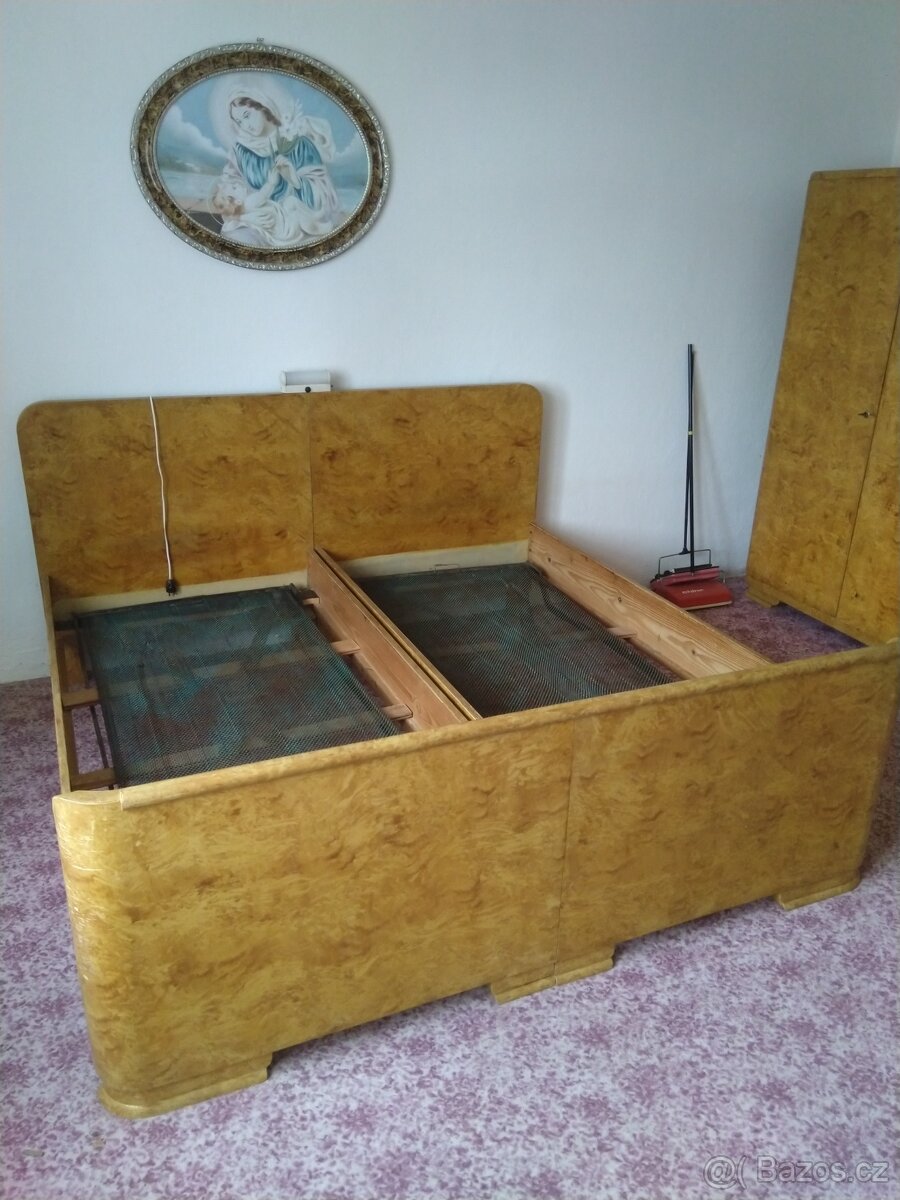 Postel 50.léta za odvoz