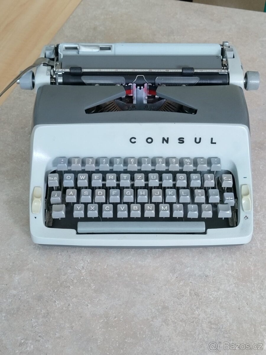 Psací stroj Consul