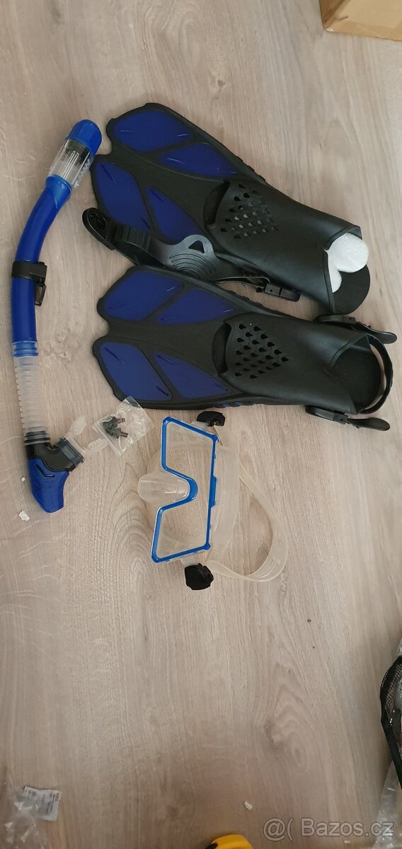 Potavečská výstroj -šnorchl,brýle,ploutve