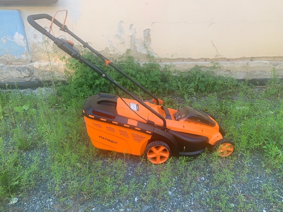 AKU sekačka Patriot