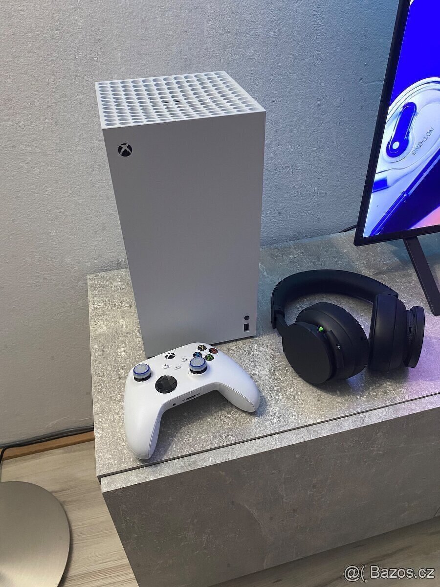 Xbox Series X + Xbox 7.1 sluchátka