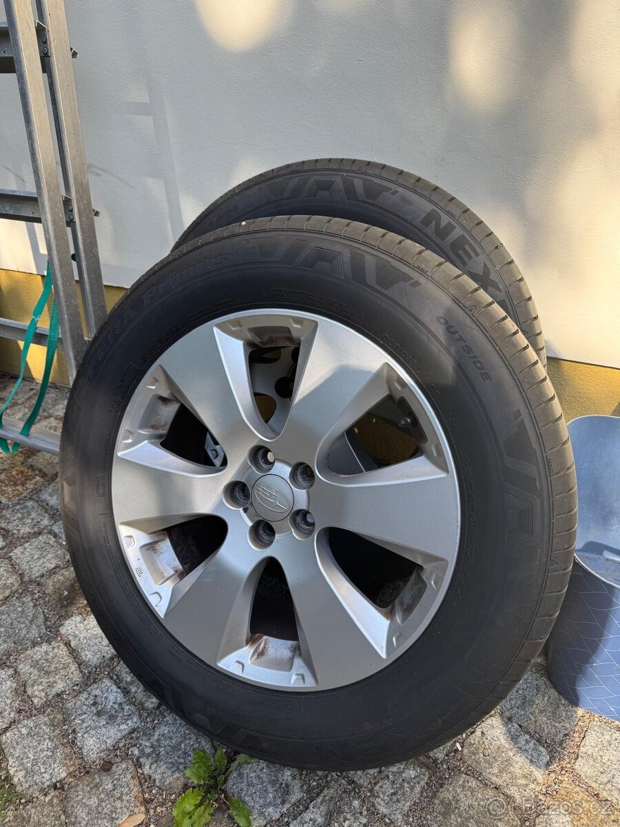 Prodám 4ks zánovní letní pneu Nexen s ALU Subaru 225/60 R17
