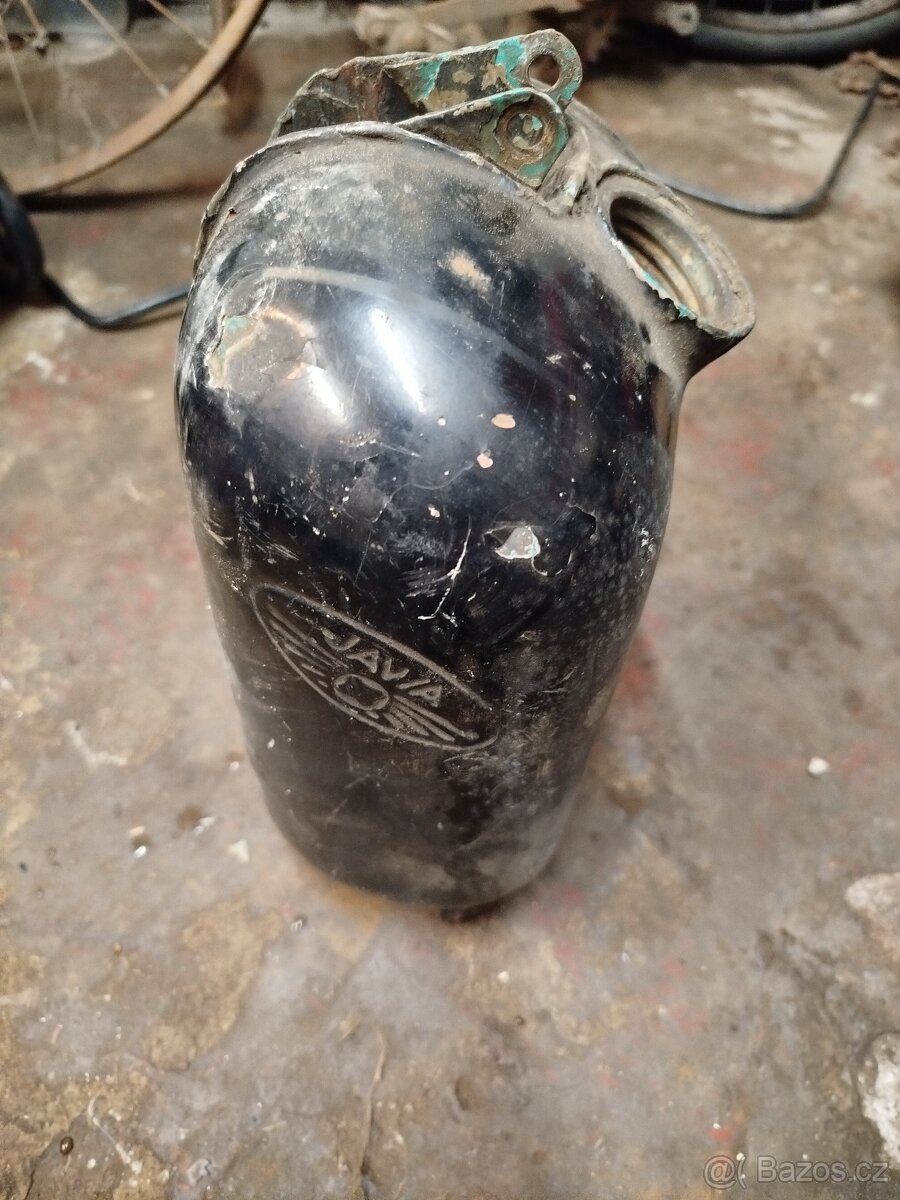 Nádrž Jawa 550, 555 pařez