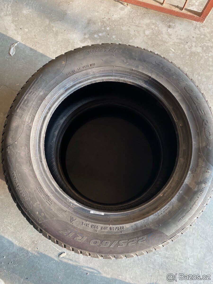 225/60/17 zimní Pirelli