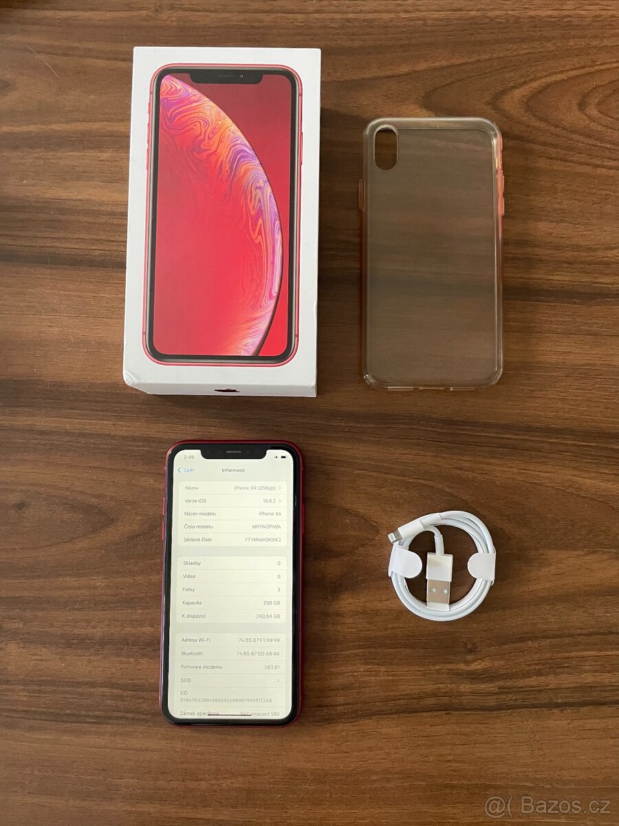 iPhone XR (256gb, baterie: 82%)