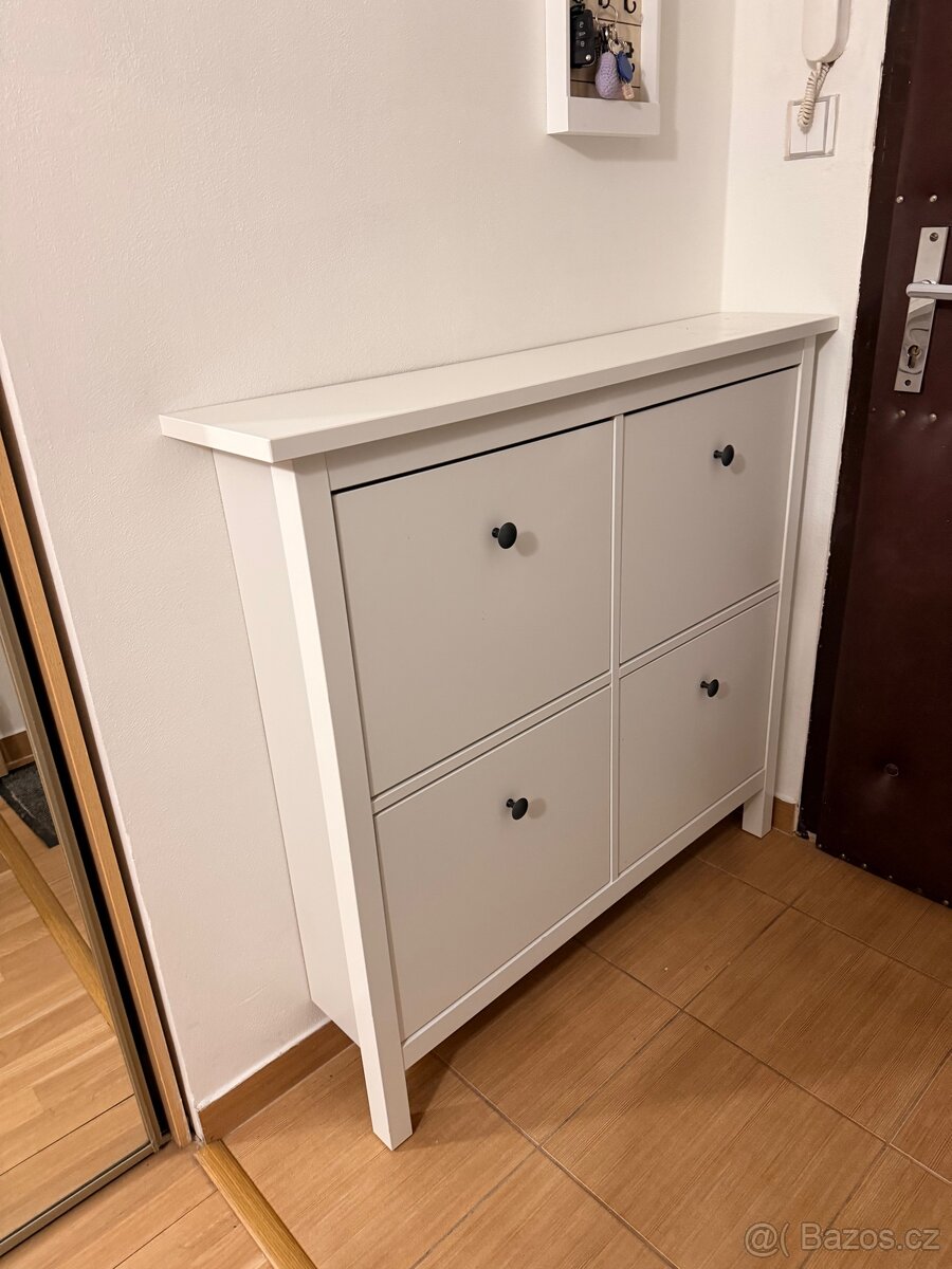 Botník IKEA