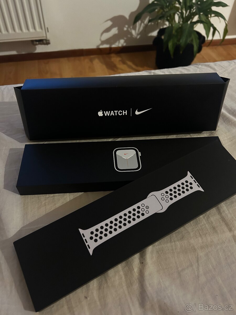 Apple Watch Nike SE (2020) 44mm