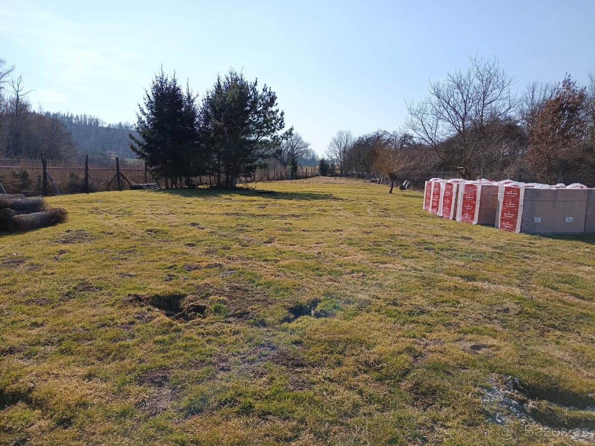 Stavební pozemek 2524m2