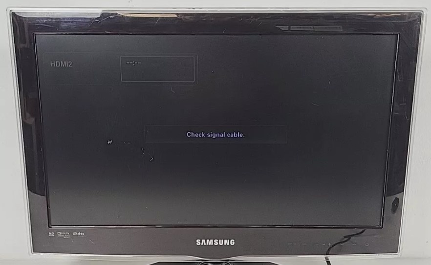 Samsung UE22C4000PW 55,9 cm (22") HD Černá