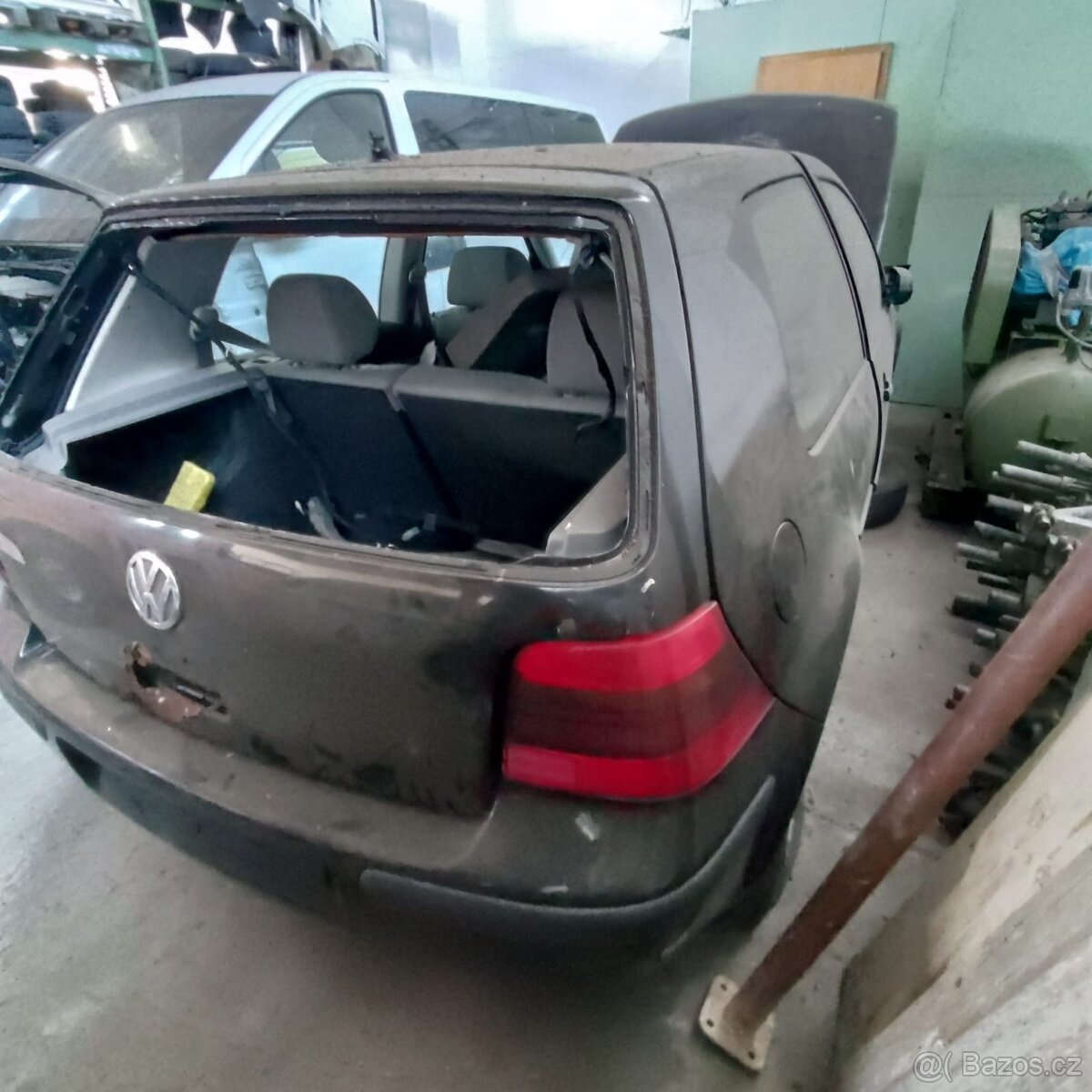 VW Golf 4 1.6 16V na díly