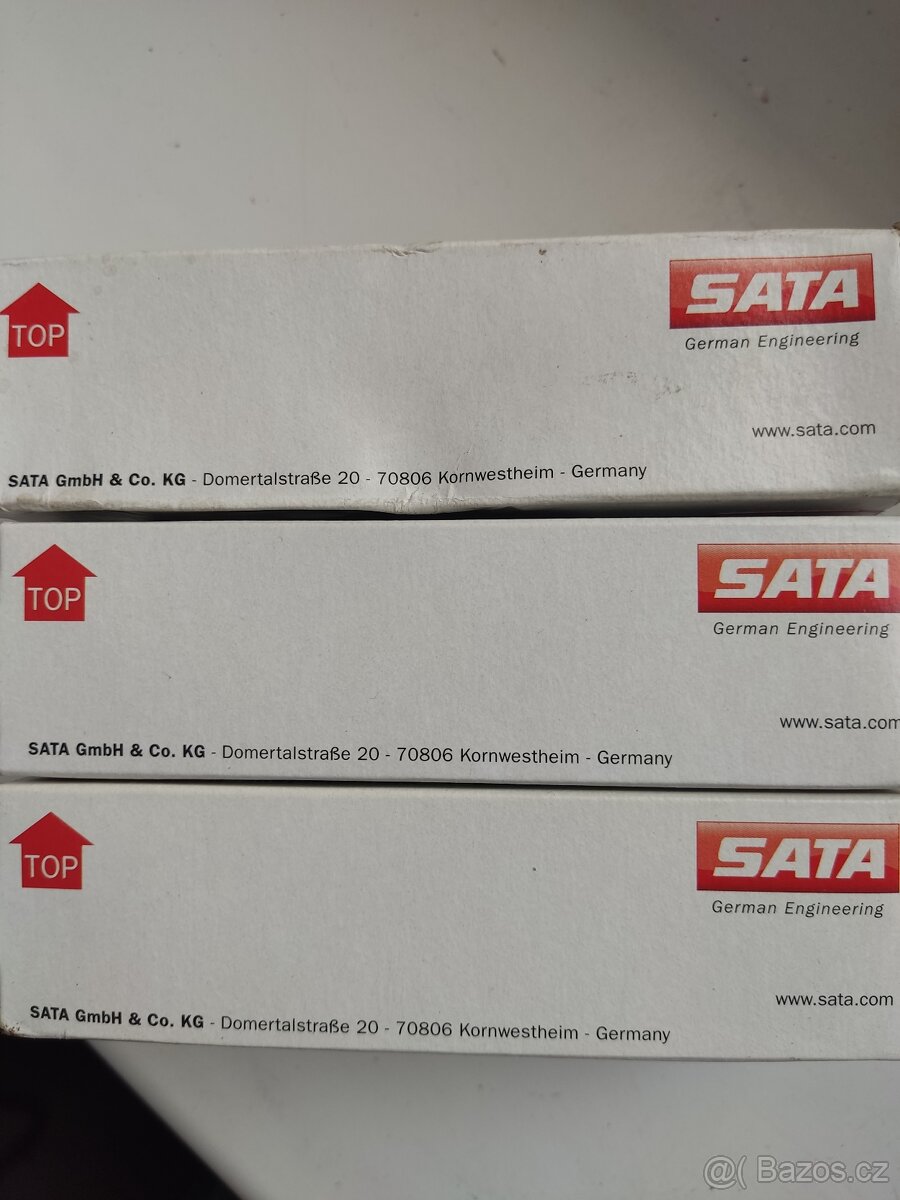 Střeva SATA