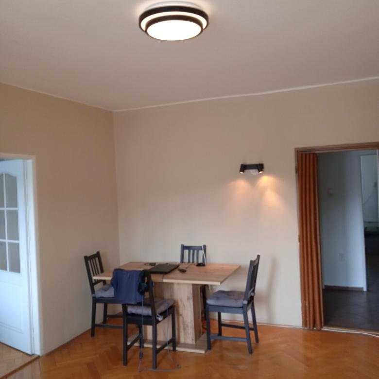 Prodám cihlový byt 2+1 s balkonem v centu Zlína a garáží.