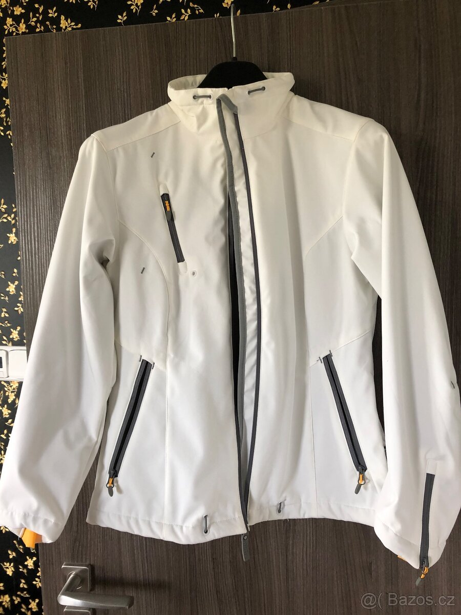 N.O.V.Á bílá softshell bunda vel m