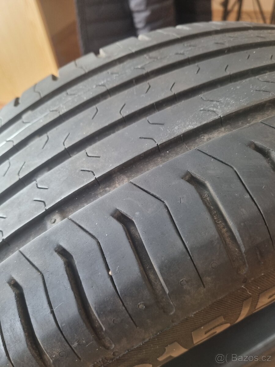 letní 215/55 R 17 94V continentalEcoContact