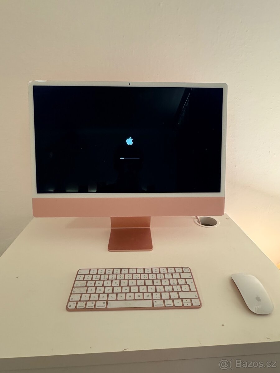 Prodám zánovní iMac M1/2021/ 8 GB/ 250 GB