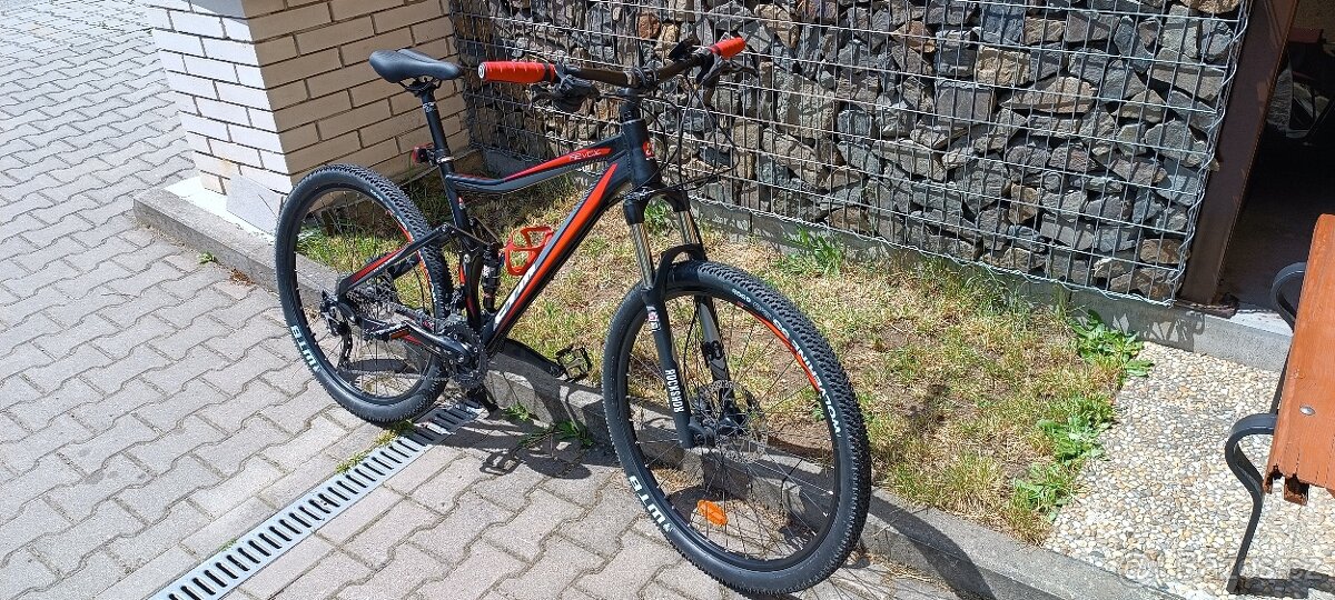 Celoodpružené kolo ctm revox
