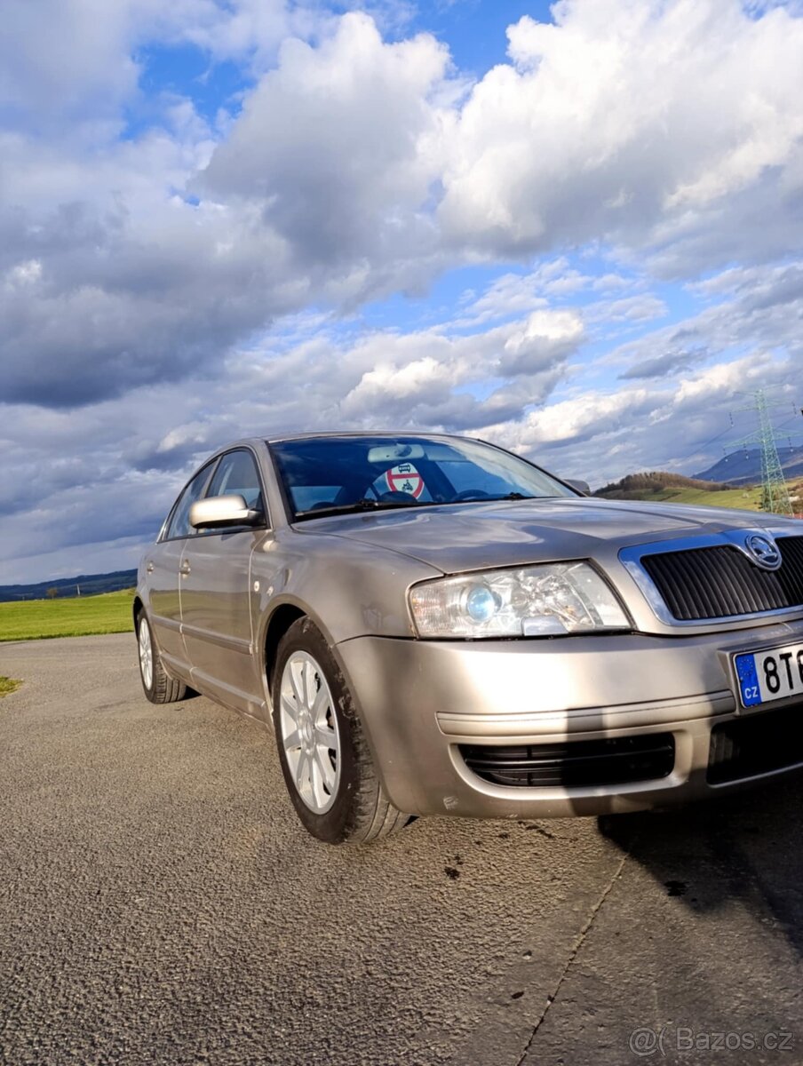 Škoda Superb I. 2.8 V6