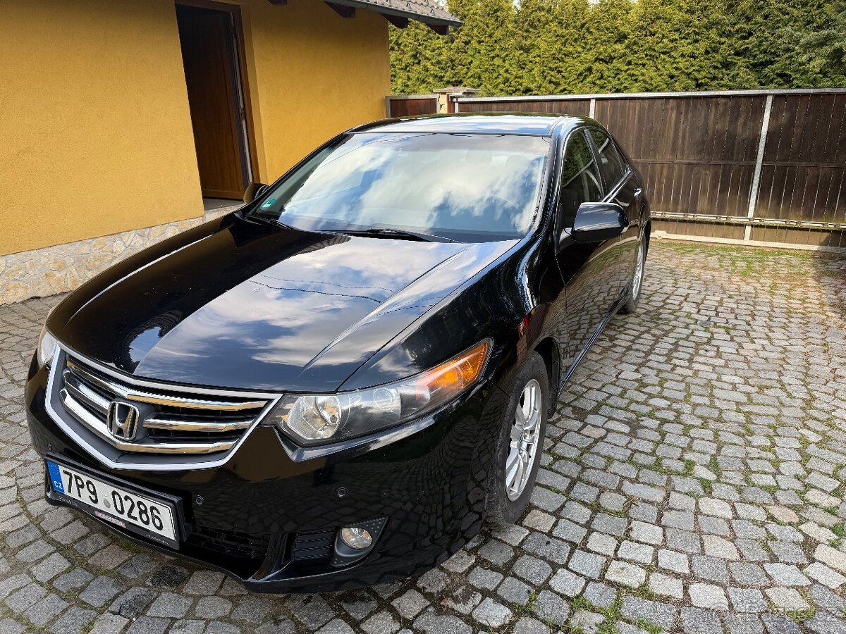 Honda Accord 2.2 i-DTEC Executive 6MT, Diesel 110 kW 160Tkm