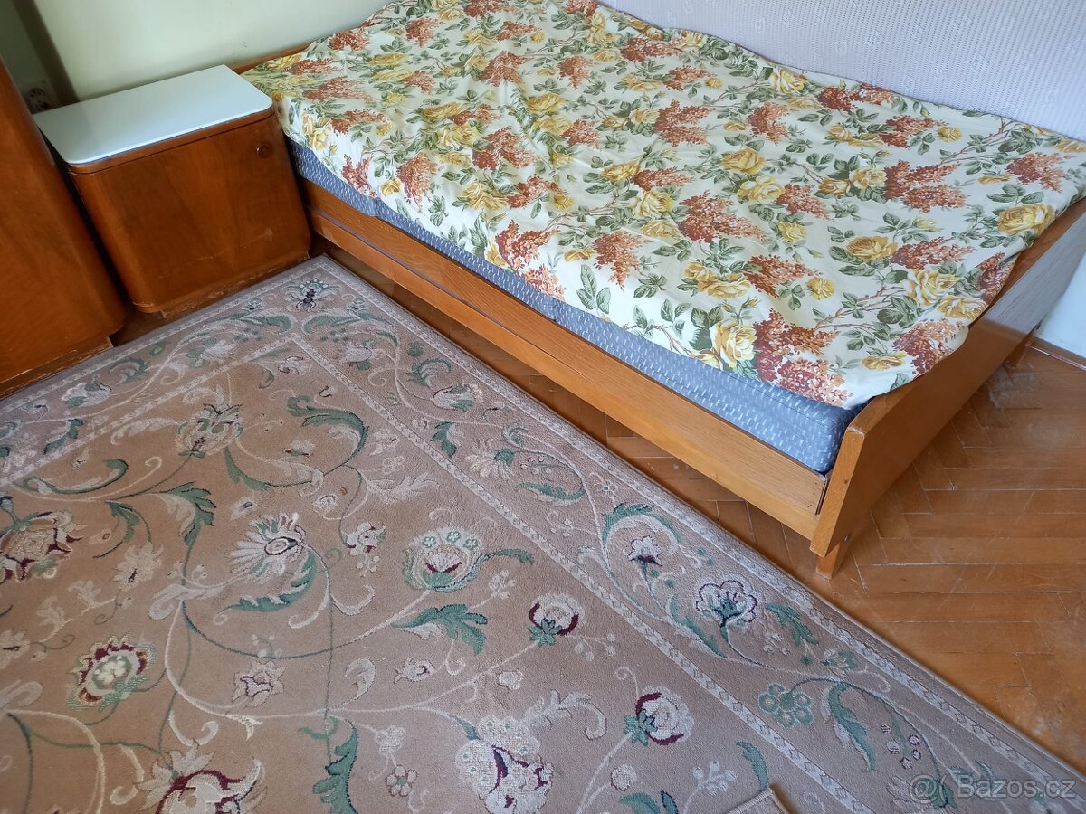 Spěchá Za odvoz pěkná ložnice rok 1962