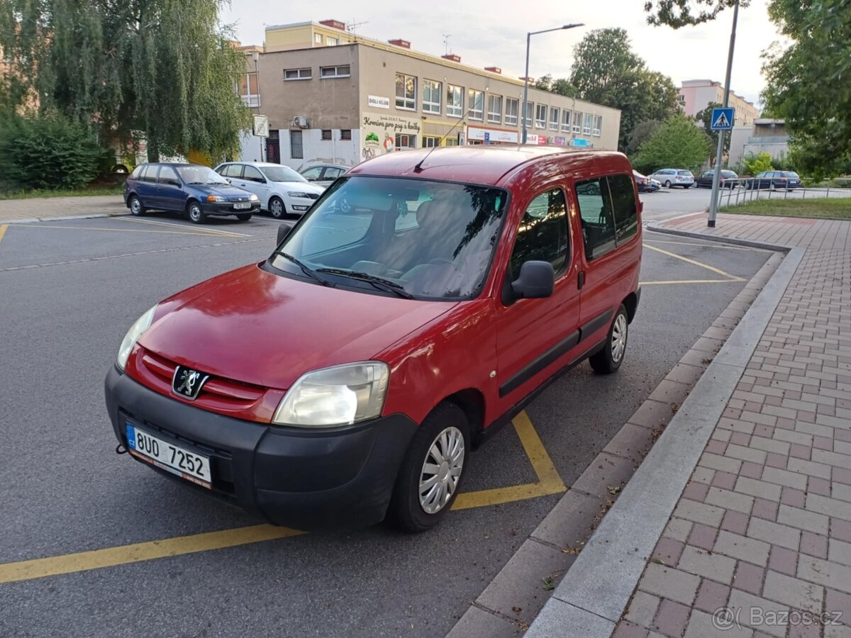 Peugeot partner 1.4i 55kw r.2006 stk platná