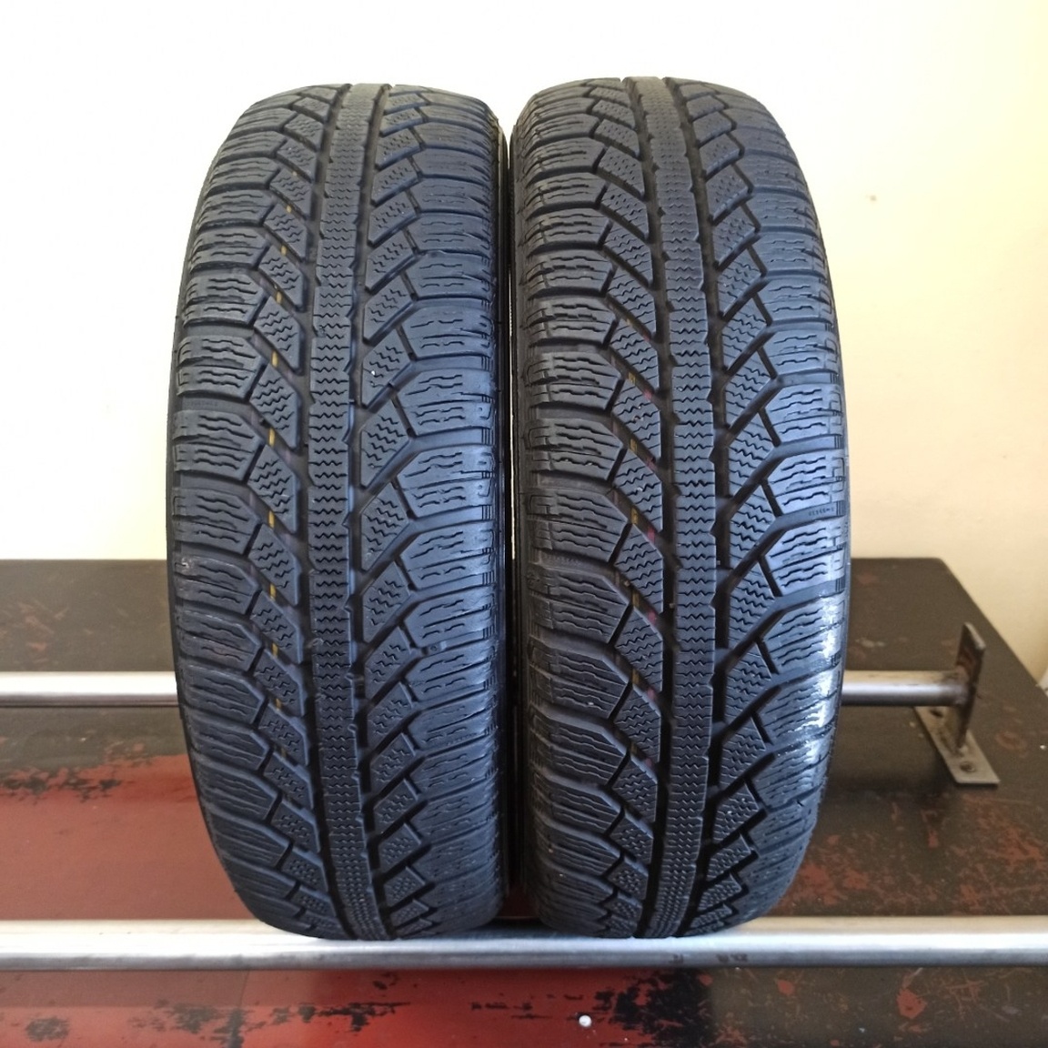 Semperit 165/60 R15 77T 1x5-6mm; 1x4-5mm