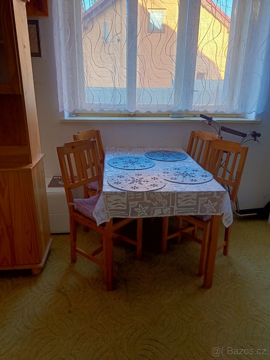 Jídelní set