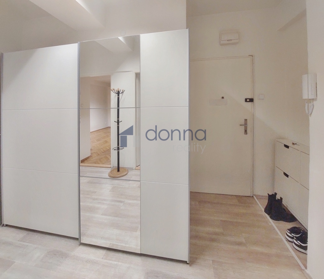 Pronájem bytu 2+kk, 62m2, 6. p., ul. Sokolovská, Praha 8 - K