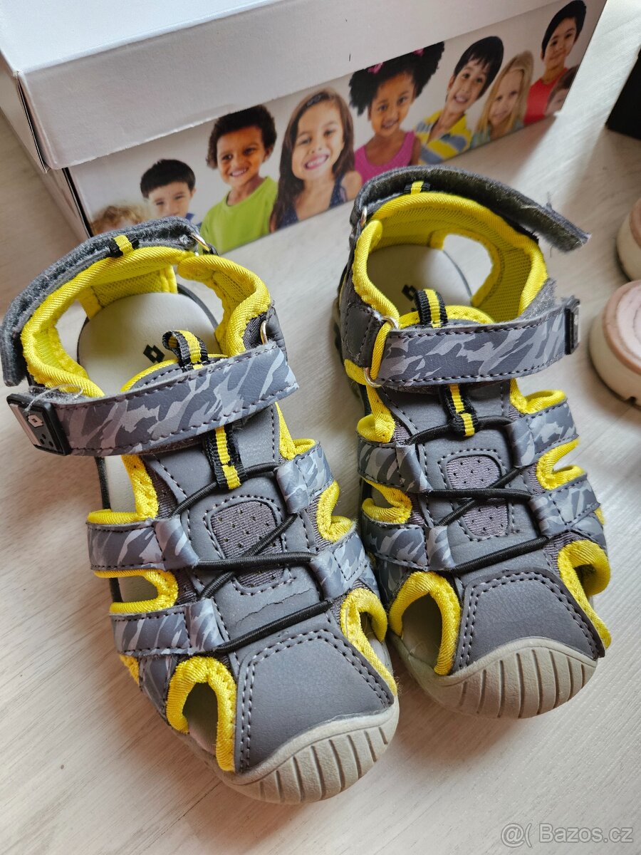 Chlapecké sandálky UMBRO vel. 29