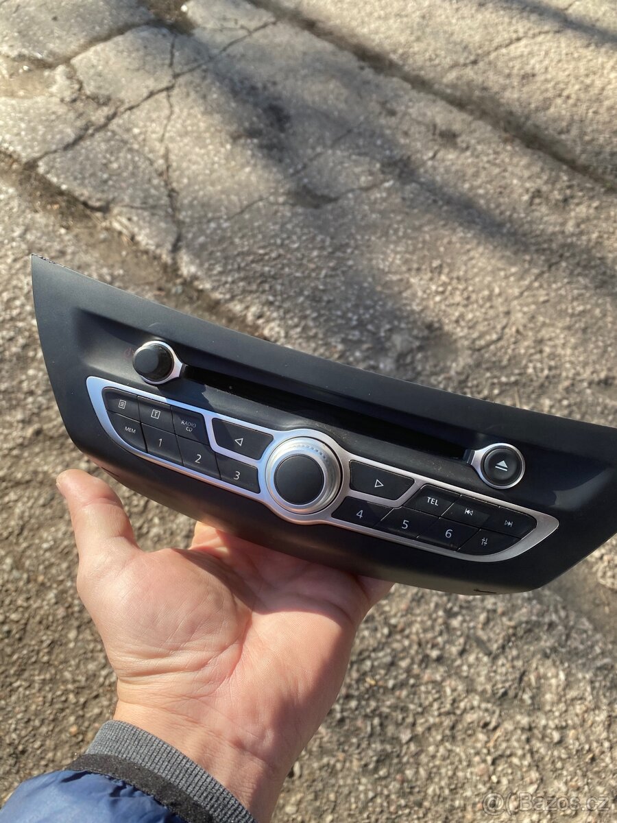 Autoradio Renault laguna lll 2011