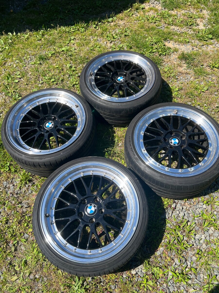 Ultra Wheels UX3 r19 dvourozměr límce