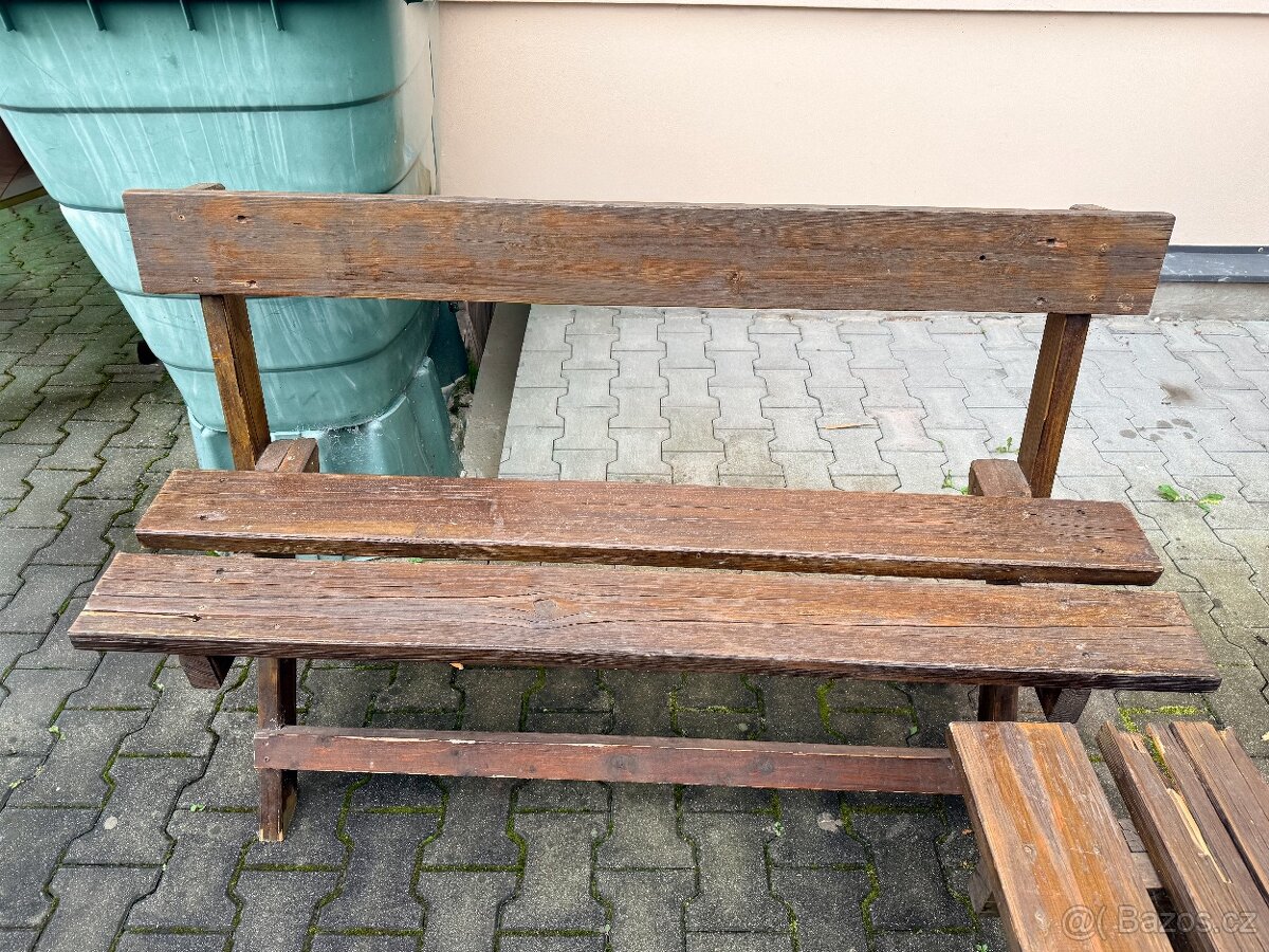 Zahradní lavičky za odvoz