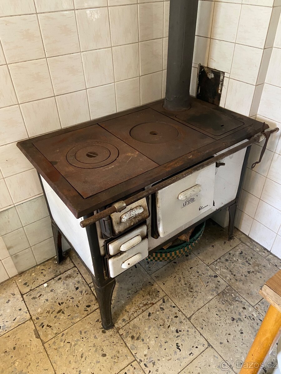 Kuchyňská kamna stolová