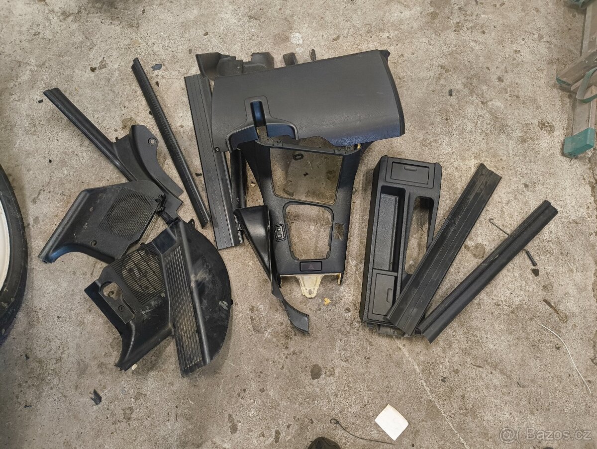 Díly interieru BMW E36 sedan