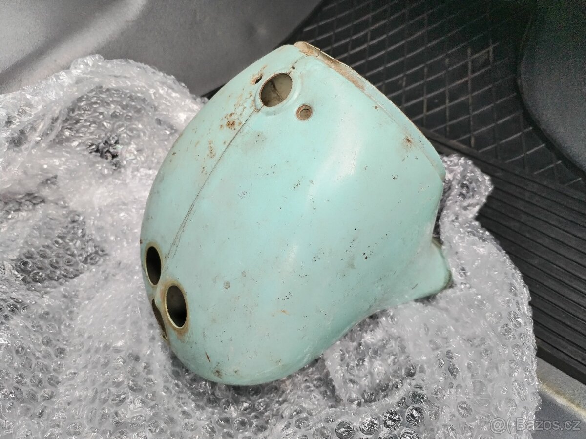 Původní modrá maska, kaplička Jawa 550 Pařez