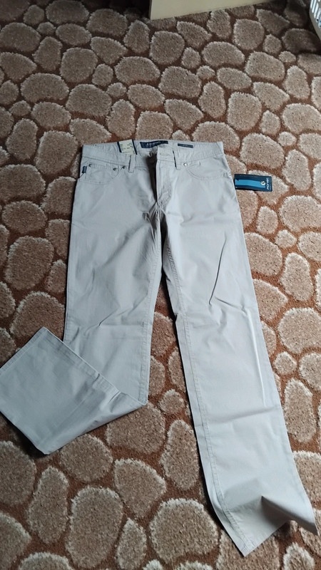 Pánské nebo dámské kalhoty