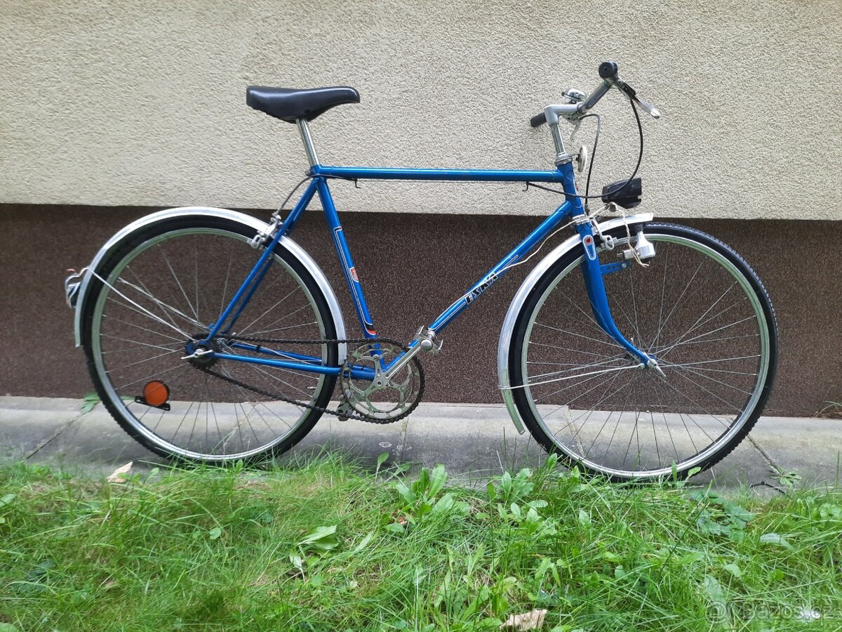 Silniční kolo Eska