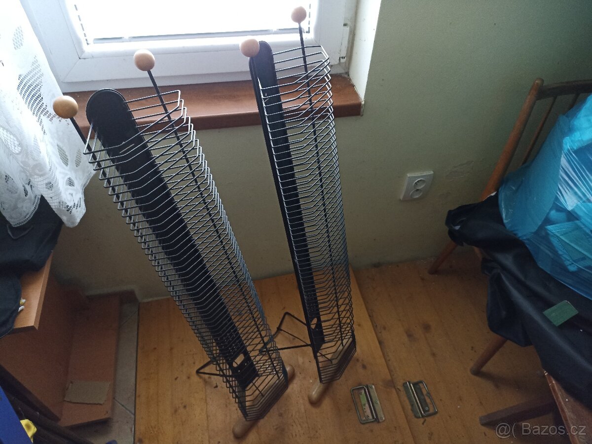 Stojany na CD za odvoz