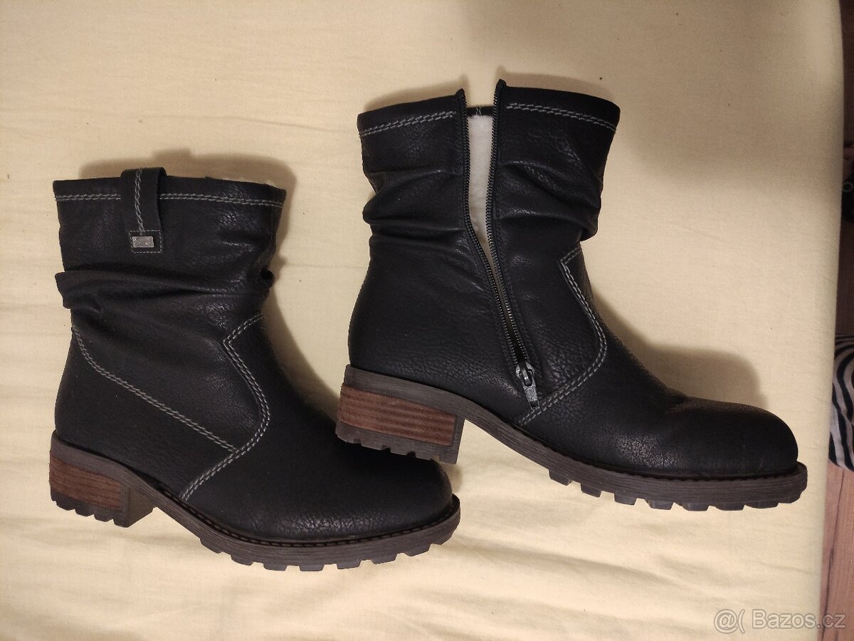 Dámské zimní kotníkové boty značky Rieker