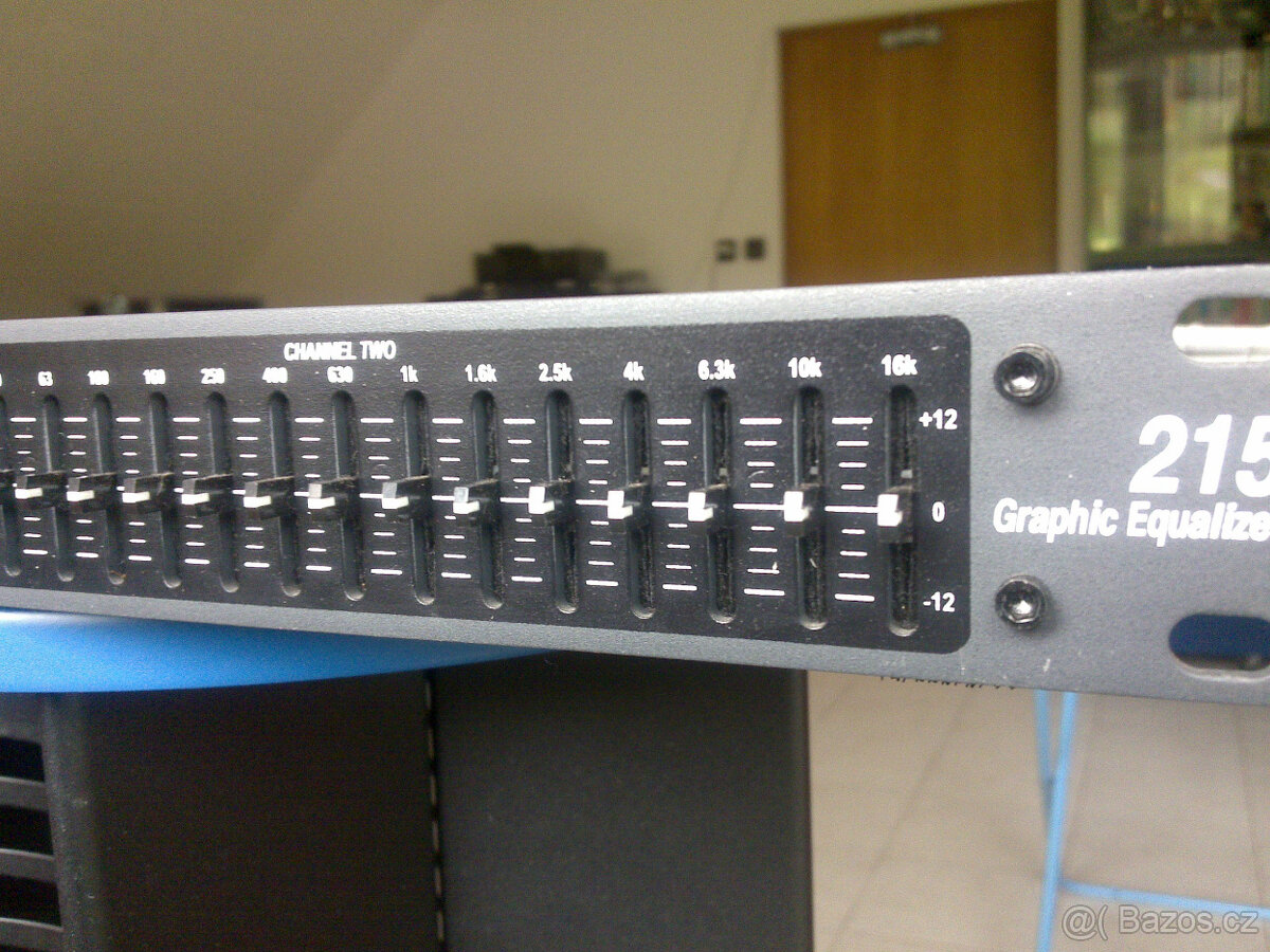 Equalizer DBX 215