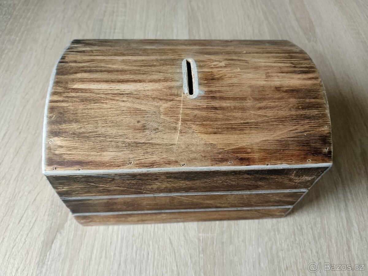Dřevěná pokladnička