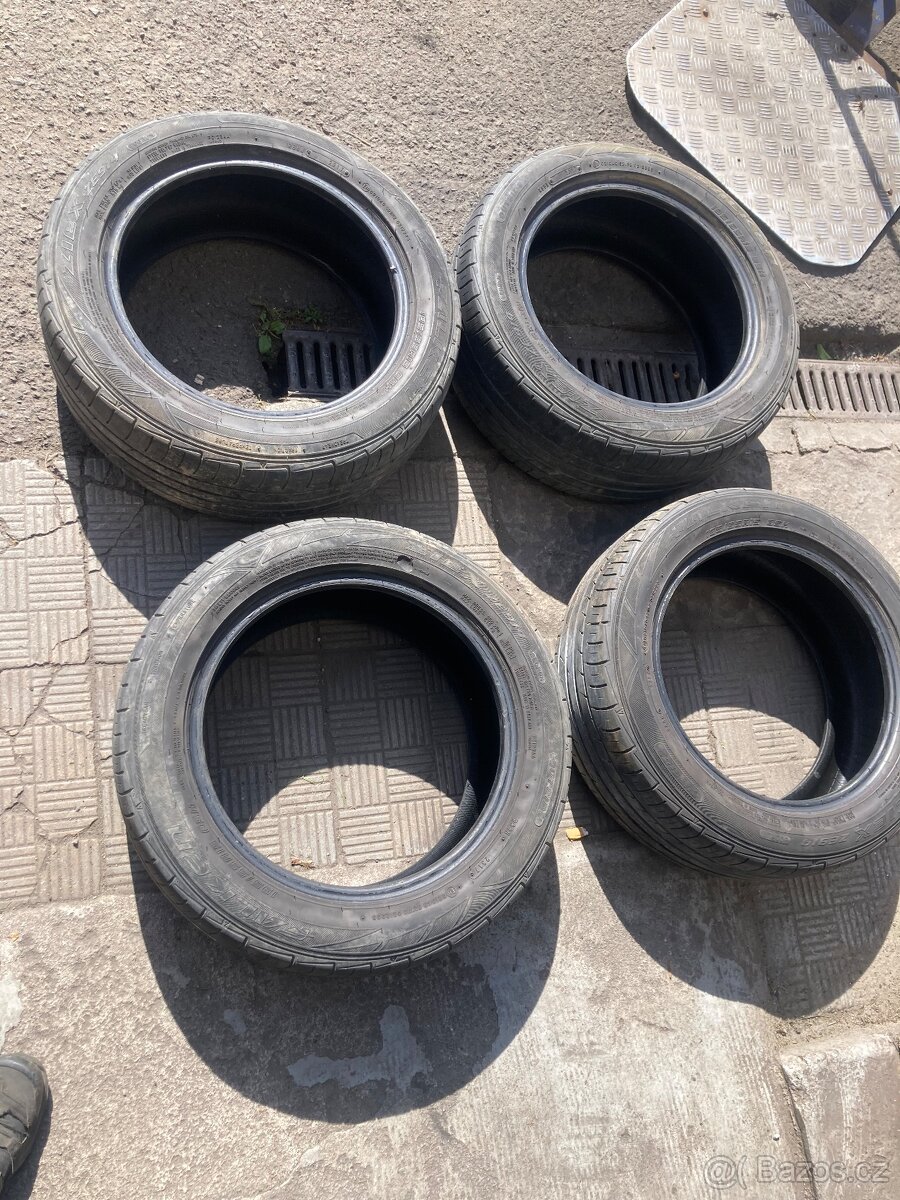 Sada pneu 195/55 R15 falken