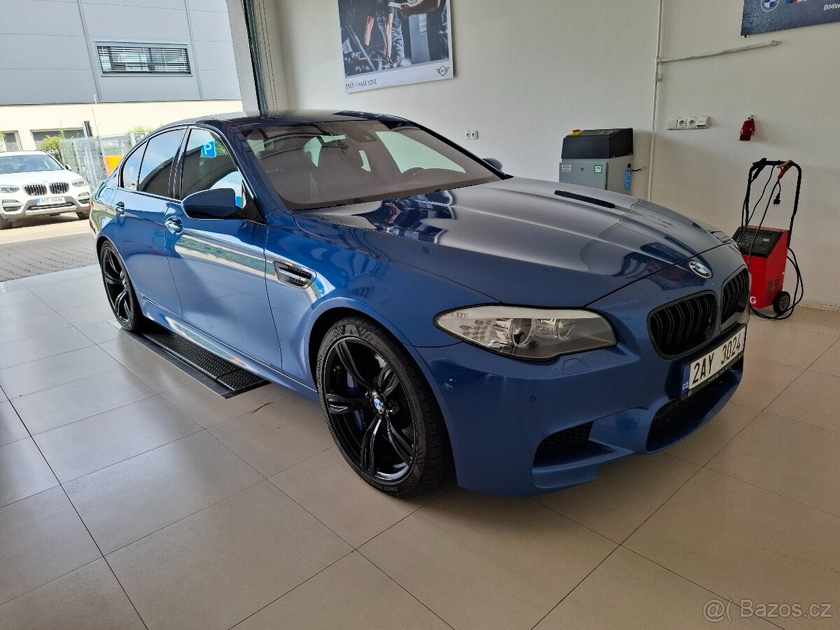BMW M5 F10 původ ČR, servis BMW