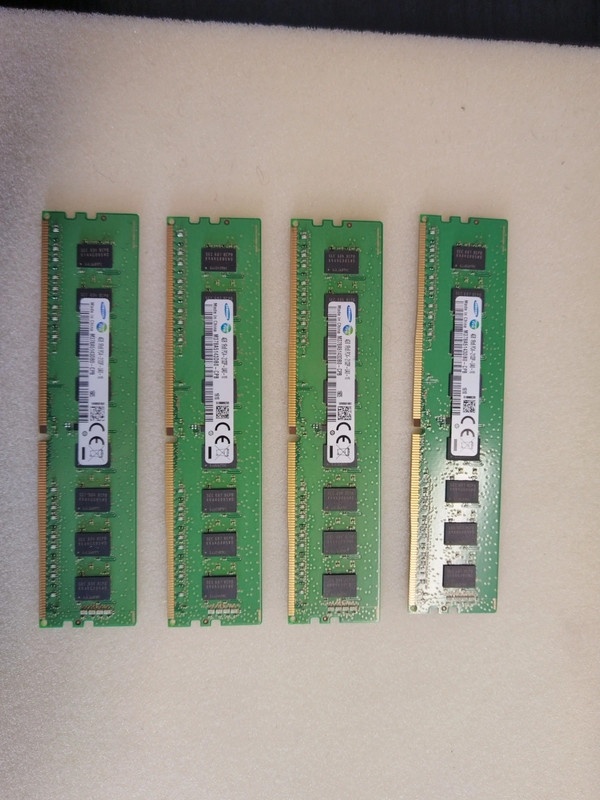 4x Samsung 4GB DDR4 -2133